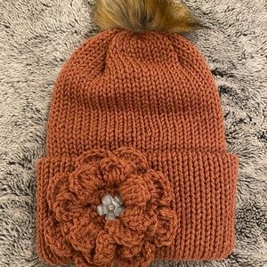 Knitting winter hat